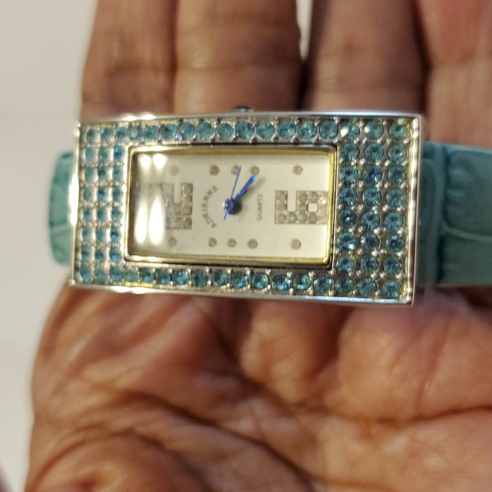 Real Collectibles by Adrienne Arpel Convertible Bangle Watch/Bracelet Cuff style - Picture 2 of 12